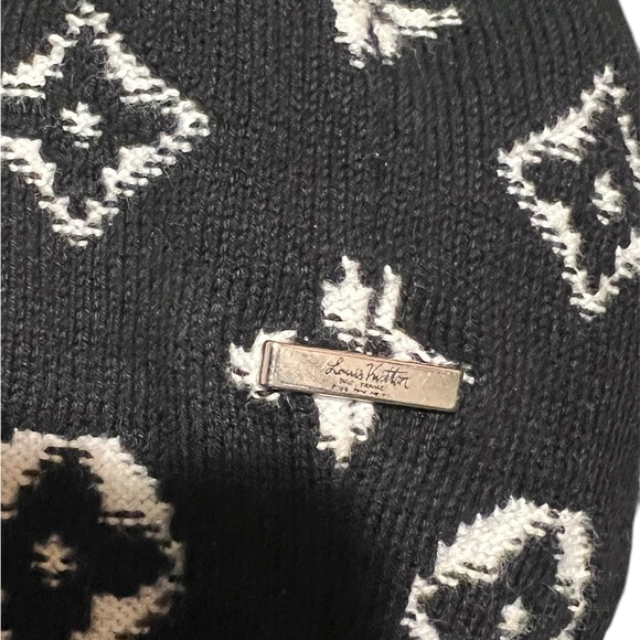 Louis Vuitton Black monogram gradient sweater - Picture 2 of 11